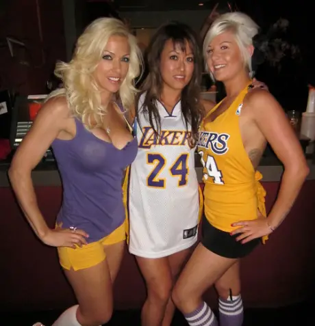 lakers jersey girl