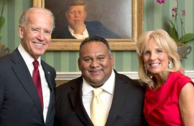 Sal Tinajero with Vice President Joe Biden