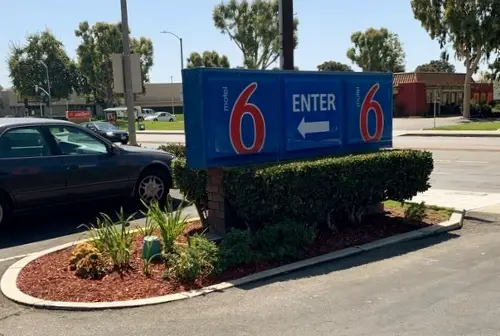 A man was shot and wounded at Santa Ana’s Motel 6 on Sunday night – New