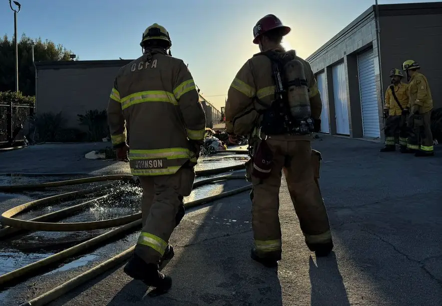 Firefighters stopped a storage unit fire in Santa Ana from spreading to ...